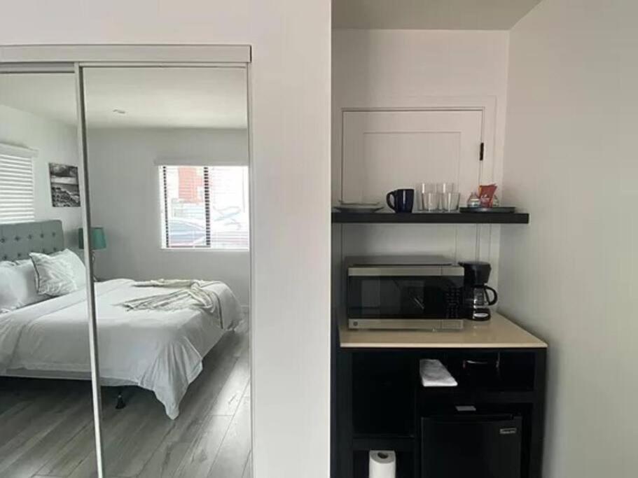 Sunny Studio In The Heart Of Venice - A Лос Анджелис Екстериор снимка
